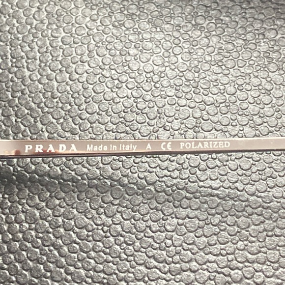 PRADA Stylish Black Aviator Sunglasses - Picture 15 of 17
